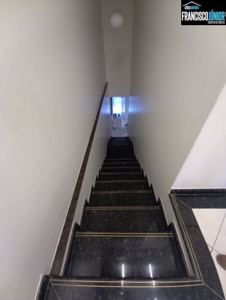 Casa à venda com 3 quartos, 210m² - Foto 20