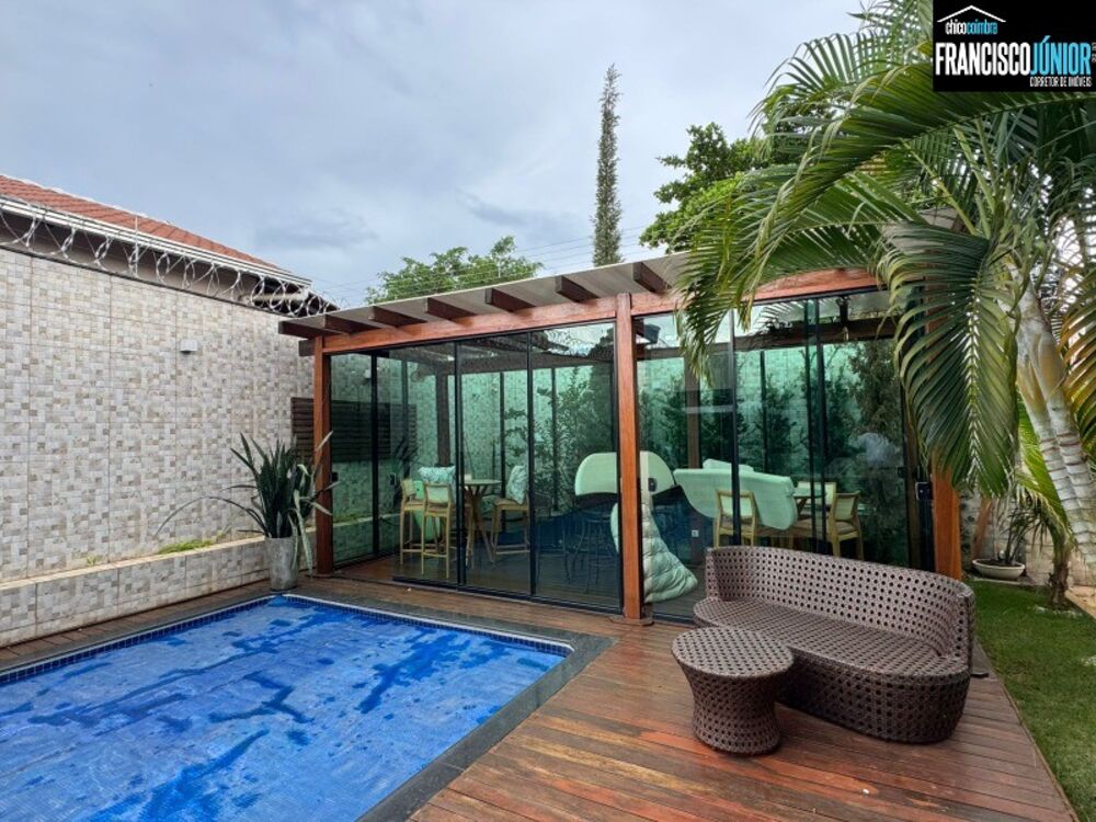Casa à venda com 4 quartos, 450m² - Foto 4