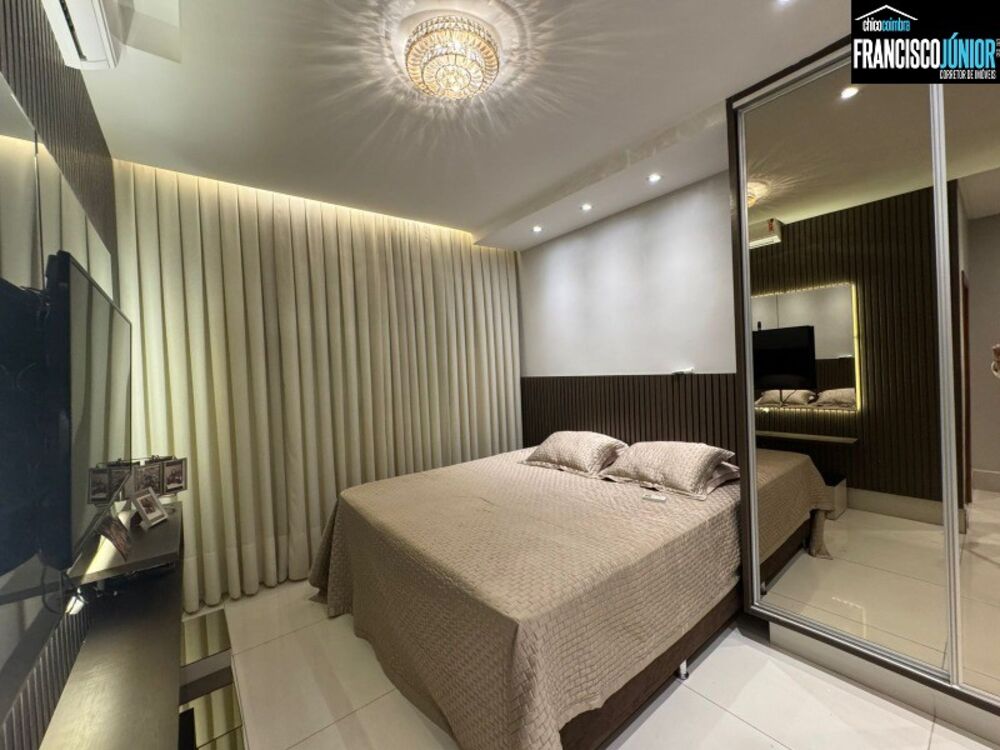Casa à venda com 4 quartos, 450m² - Foto 1