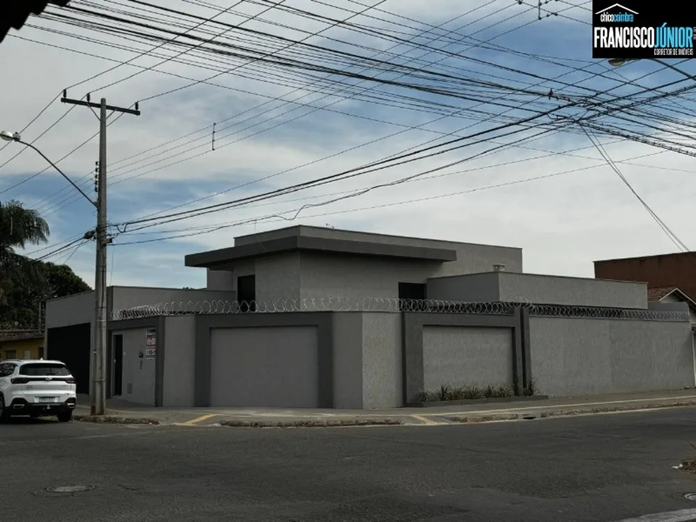 Casa, 3 quartos, 382 m² - Foto 2