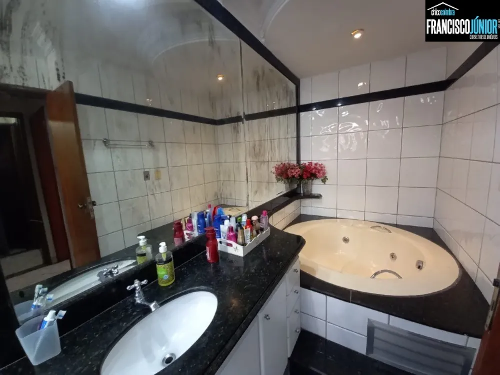 Casa, 4 quartos, 244 m² - Foto 9