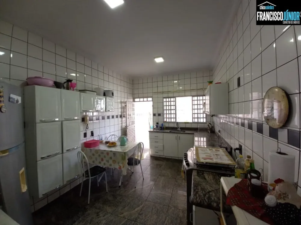 Casa, 4 quartos, 244 m² - Foto 5