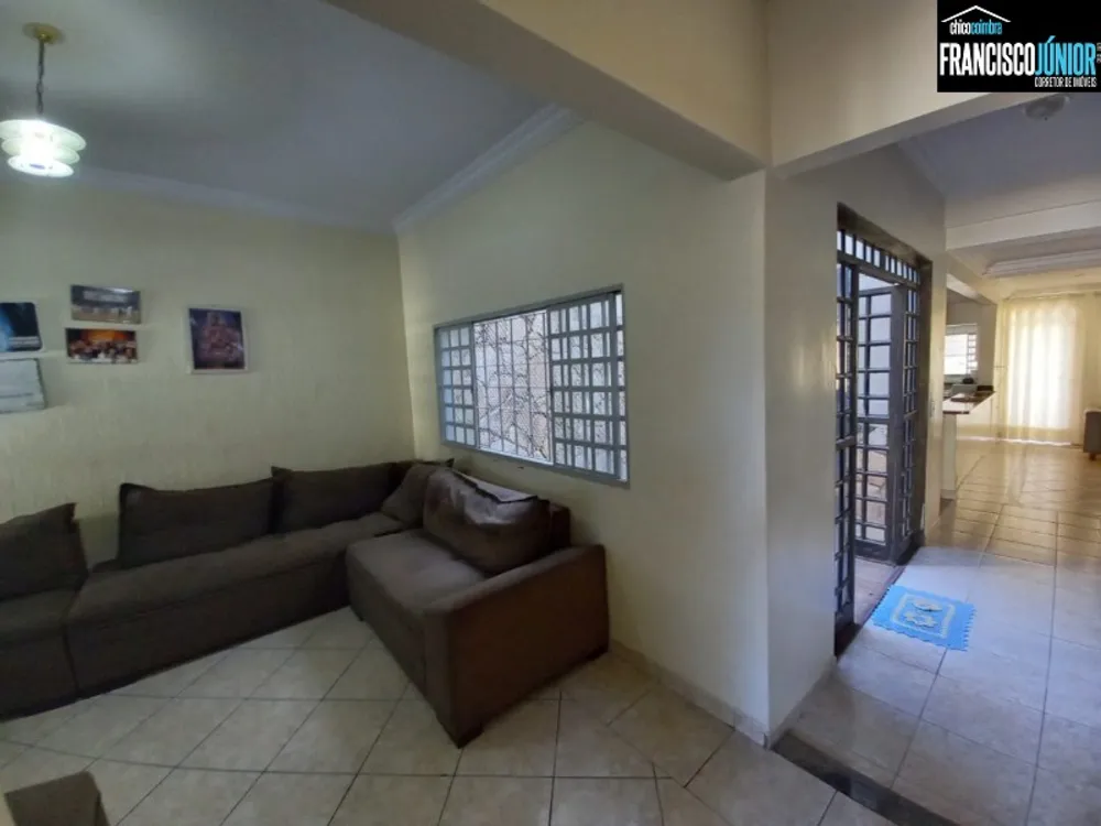Casa, 4 quartos, 244 m² - Foto 1