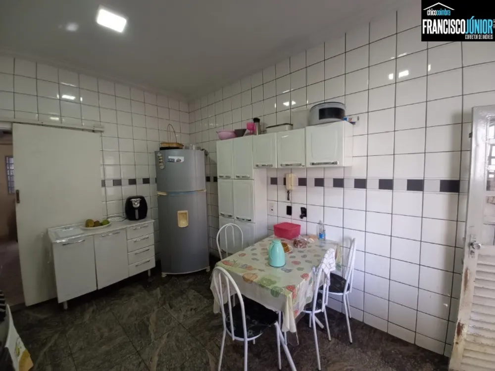 Casa, 4 quartos, 244 m² - Foto 6