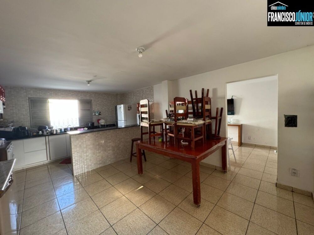 Casa, 4 quartos, 228 m² - Foto 3