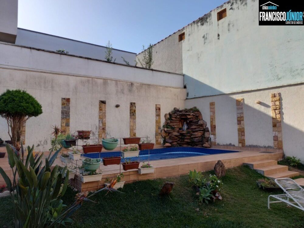 Casa à venda com 4 quartos, 360m² - Foto 6