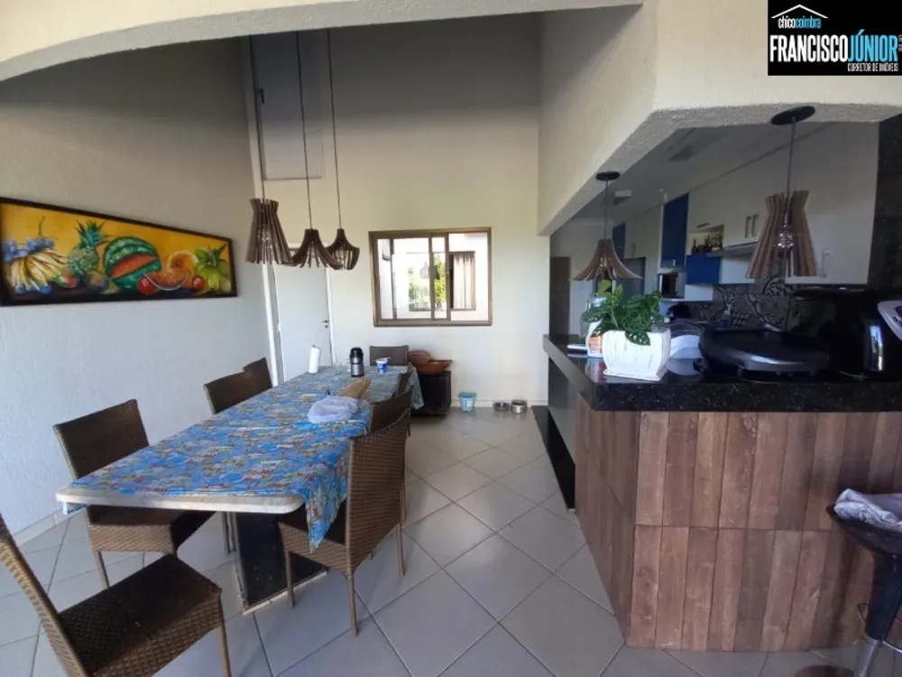 Casa, 3 quartos, 210 m² - Foto 4