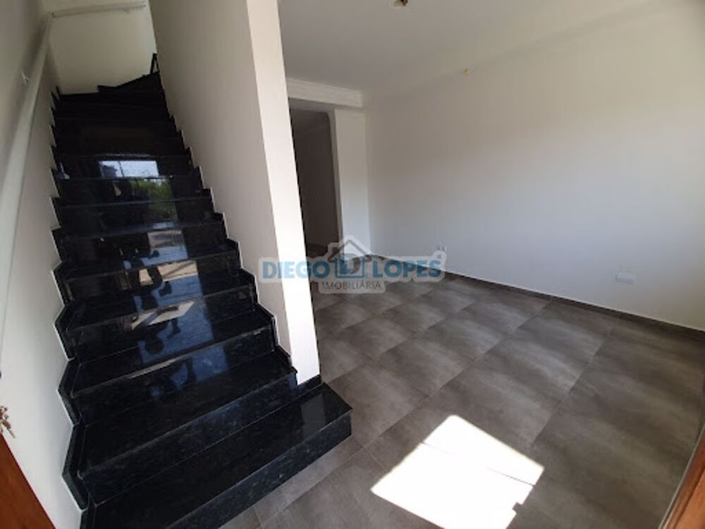 Sobrado à venda com 3 quartos, 80m² - Foto 1