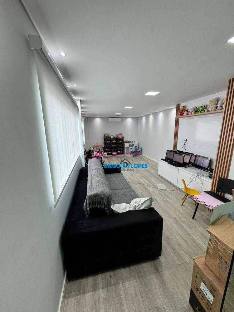 Sobrado, 3 quartos, 244 m² - Foto 8