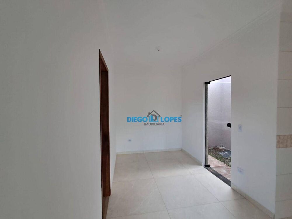 Casa à venda com 2 quartos, 44m² - Foto 3