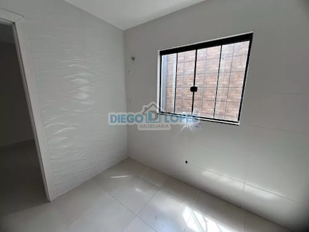 Casa à venda com 2 quartos, 45m² - Foto 4