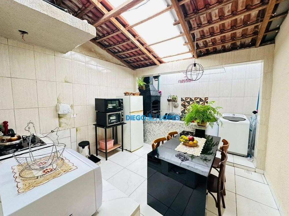 Sobrado à venda com 2 quartos, 61m² - Foto 2