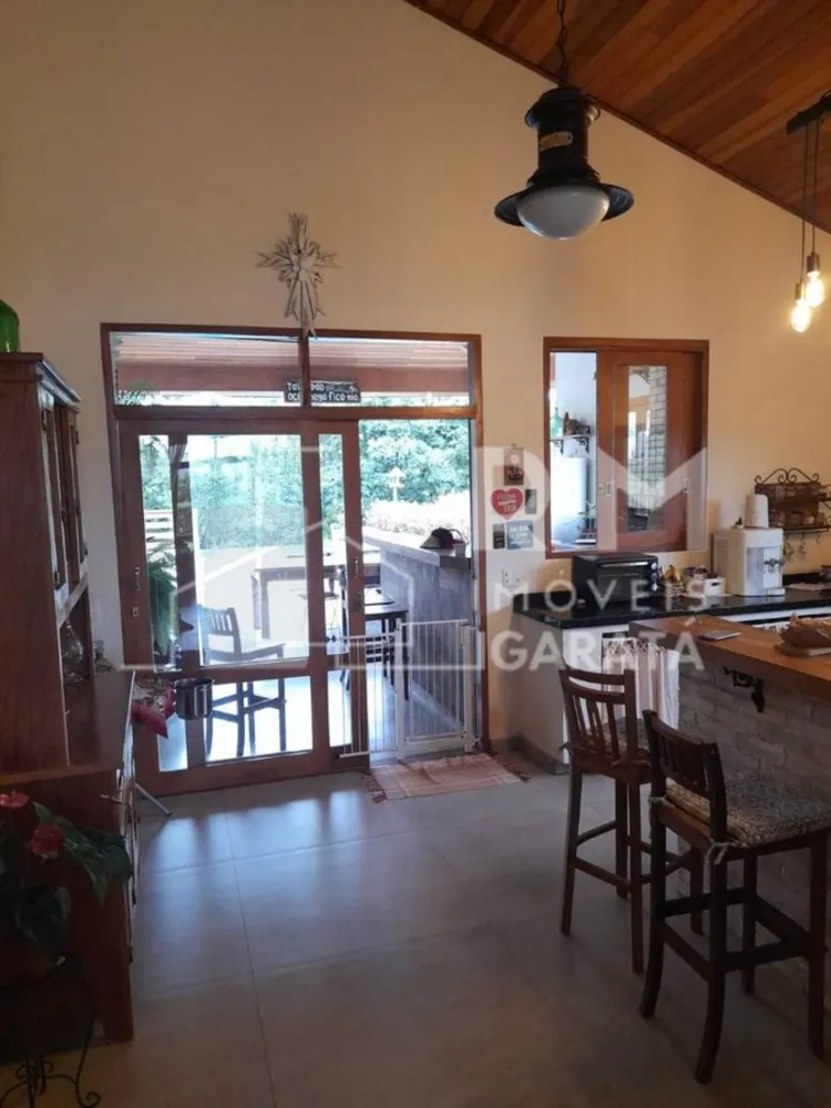 Chácara, 3 quartos, 1304 m² - Foto 4