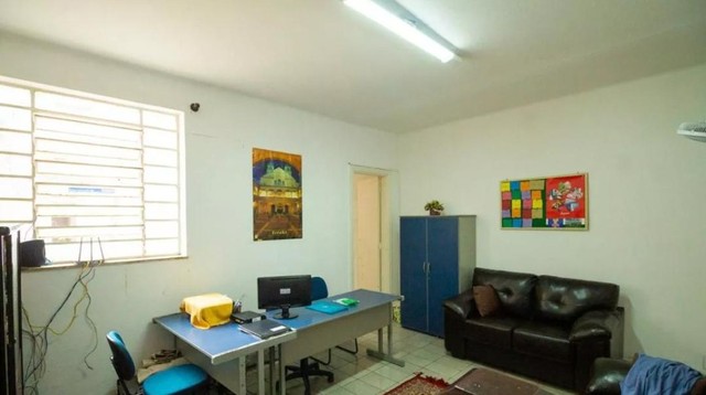 Casa à venda com 3 quartos, 130m² - Foto 2