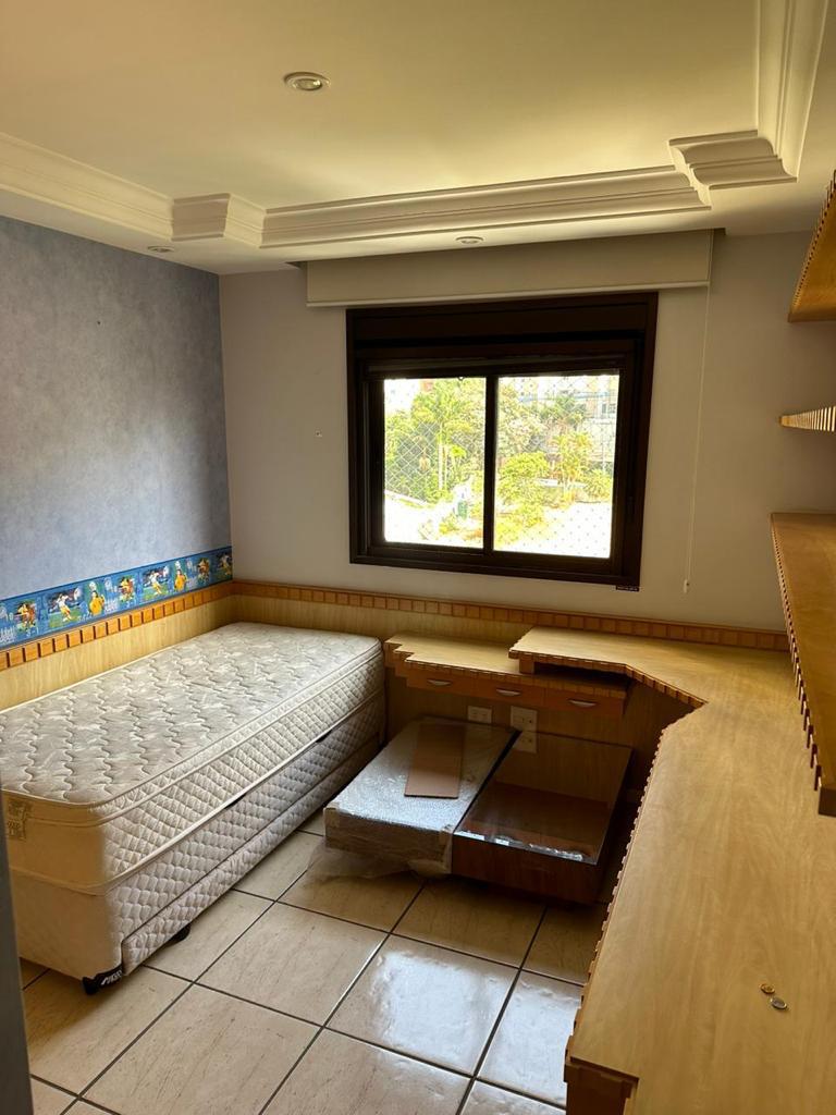 Apartamento à venda com 3 quartos, 170m² - Foto 5