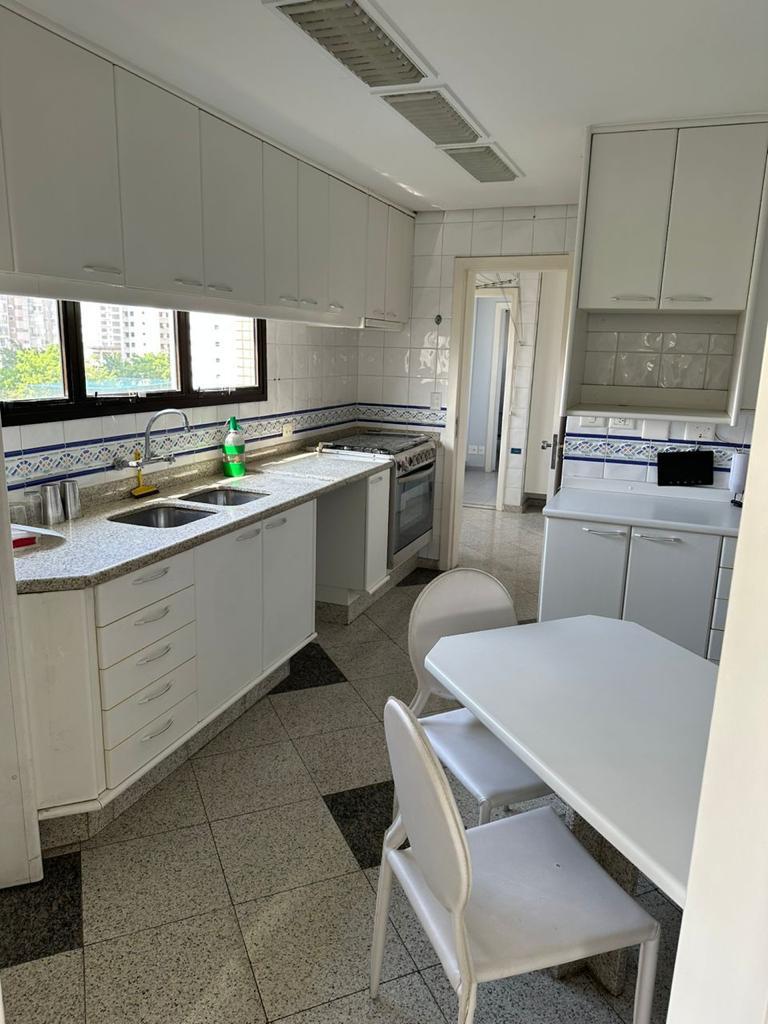 Apartamento à venda com 3 quartos, 170m² - Foto 13