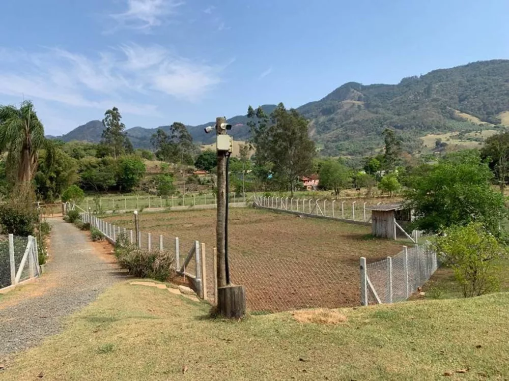 Chácara, 4 quartos, 250 m² - Foto 1