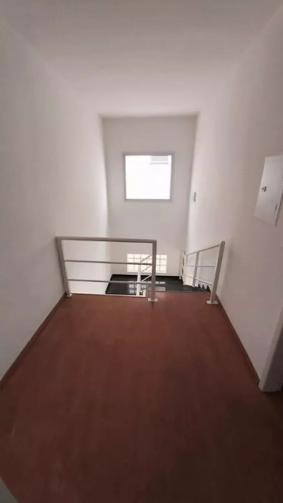 Casa à venda com 4 quartos, 226m² - Foto 4