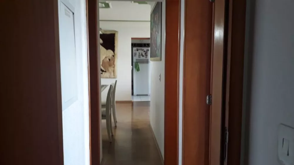 Apartamento à venda com 3 quartos, 87m² - Foto 2