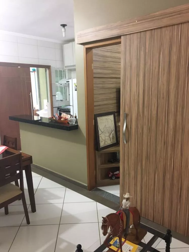 Casa, 3 quartos, 175 m² - Foto 2