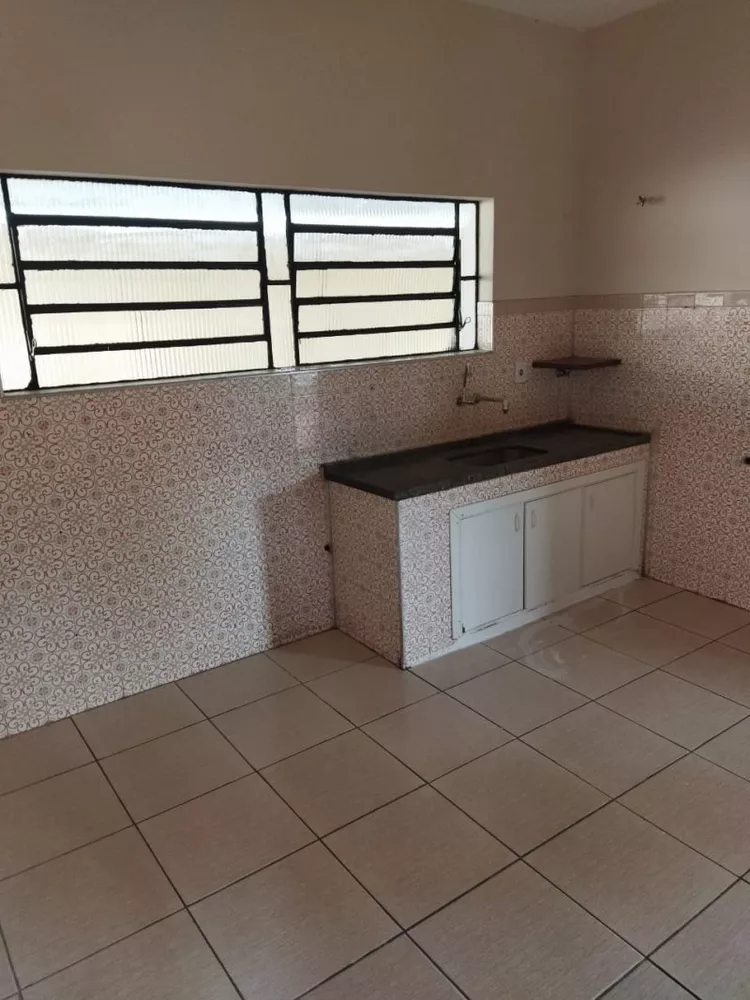 Casa, 3 quartos, 220 m² - Foto 2