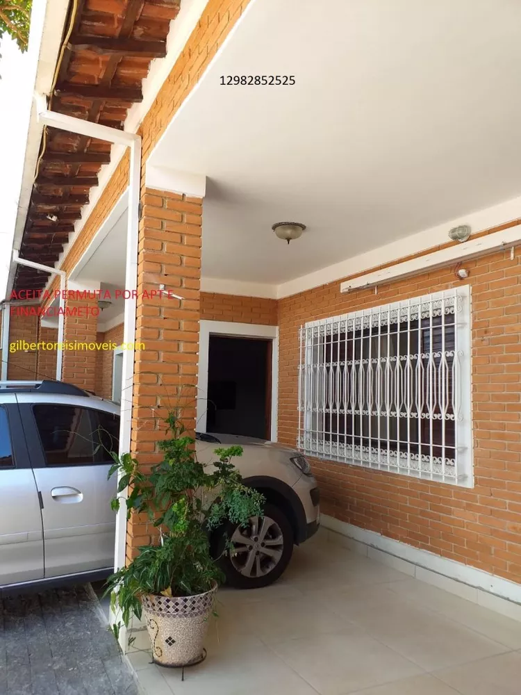 Casa à venda com 3 quartos, 139m² - Foto 1