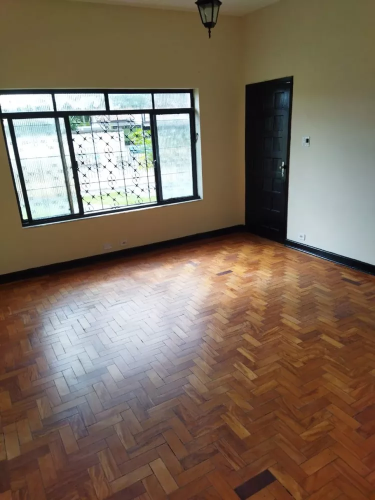 Casa à venda com 3 quartos, 220m² - Foto 4