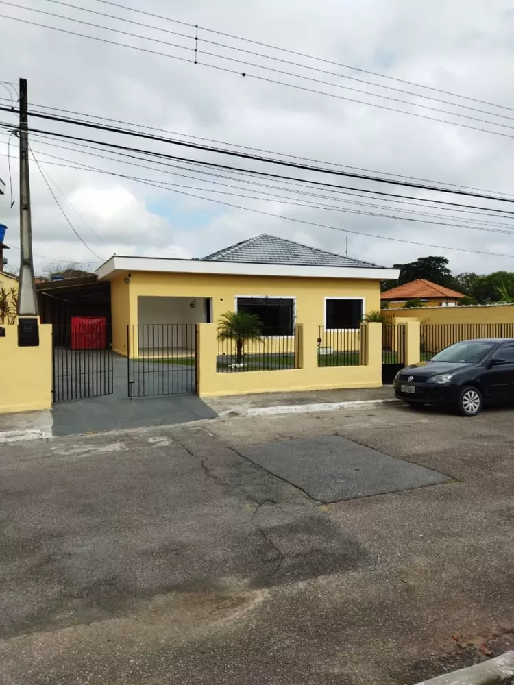 Casa à venda com 3 quartos, 220m² - Foto 1