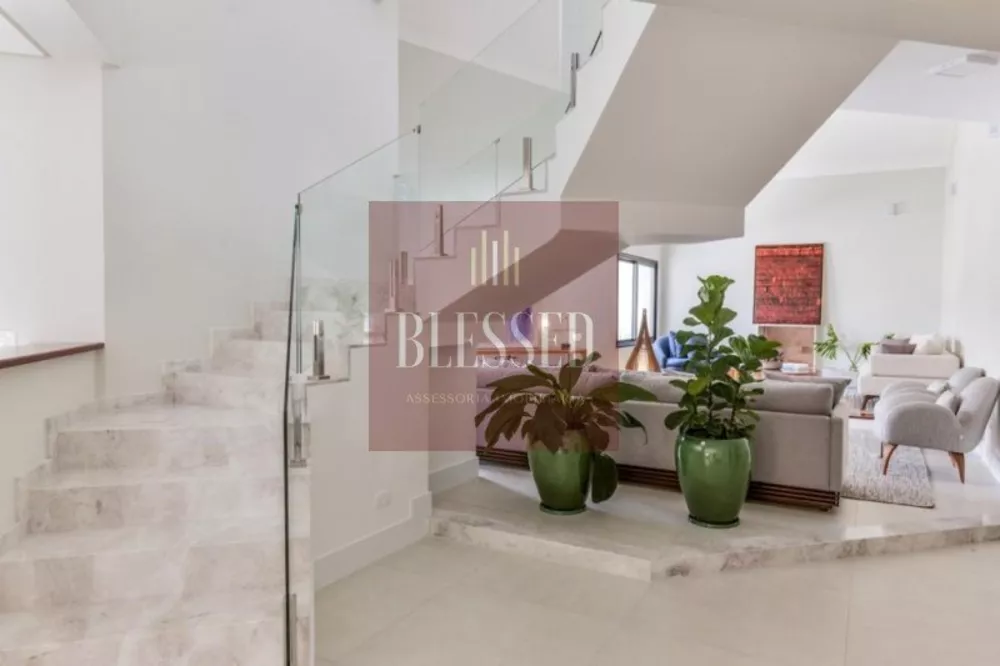 Sobrado, 4 quartos, 270 m² - Foto 2