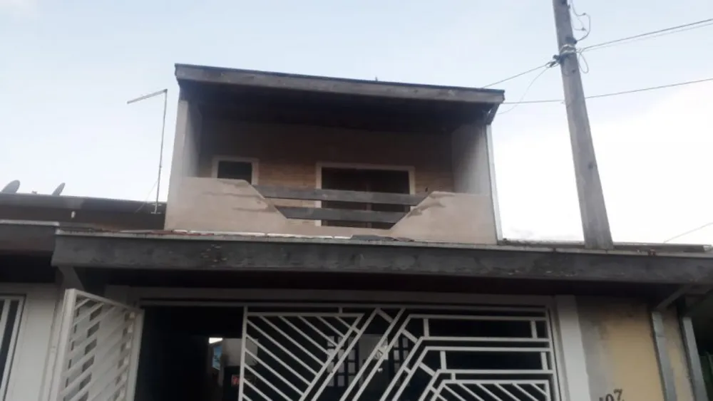 Casa, 3 quartos, 240 m² - Foto 1
