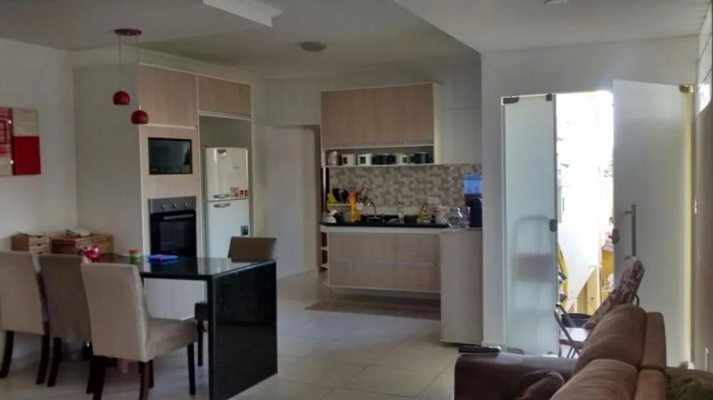 Casa, 2 quartos, 125 m² - Foto 1