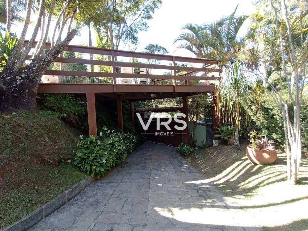 Casa de Condomínio à venda com 5 quartos, 260m² - Foto 4