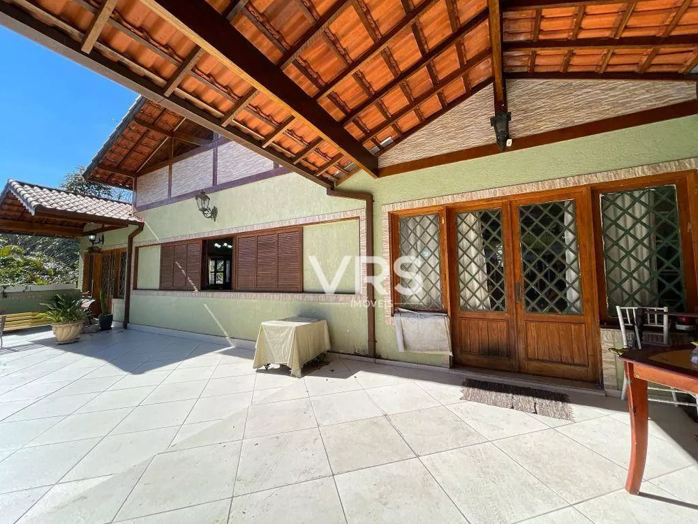 Casa, 3 quartos, 226 m² - Foto 2