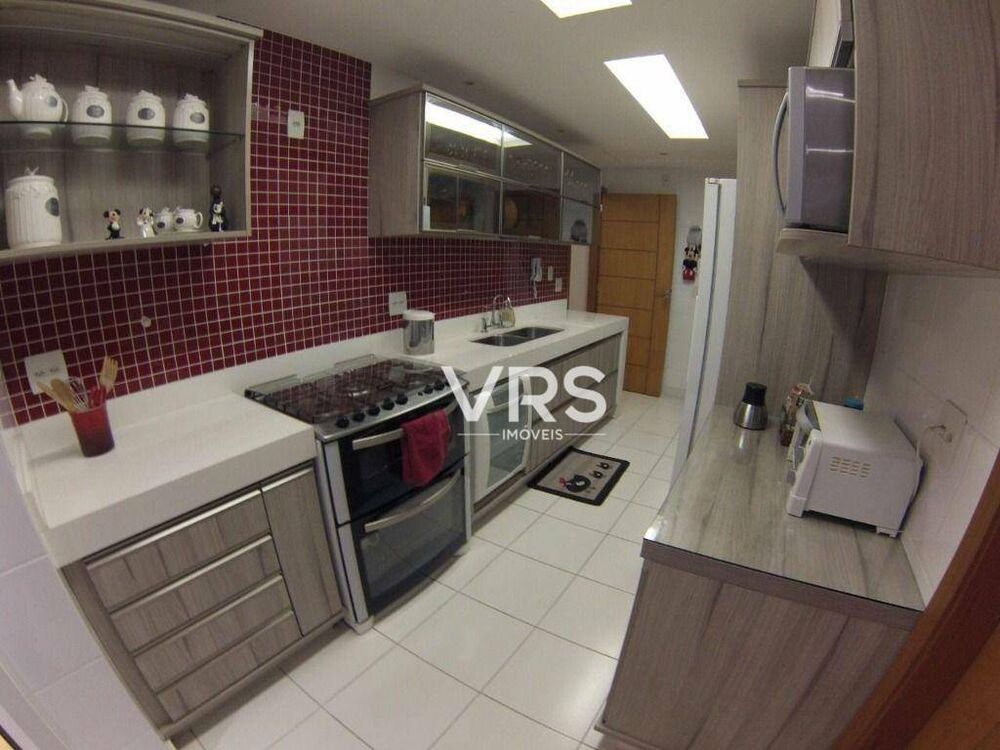 Apartamento à venda com 3 quartos, 154m² - Foto 1