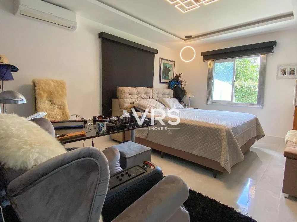 Casa, 4 quartos, 250 m² - Foto 22