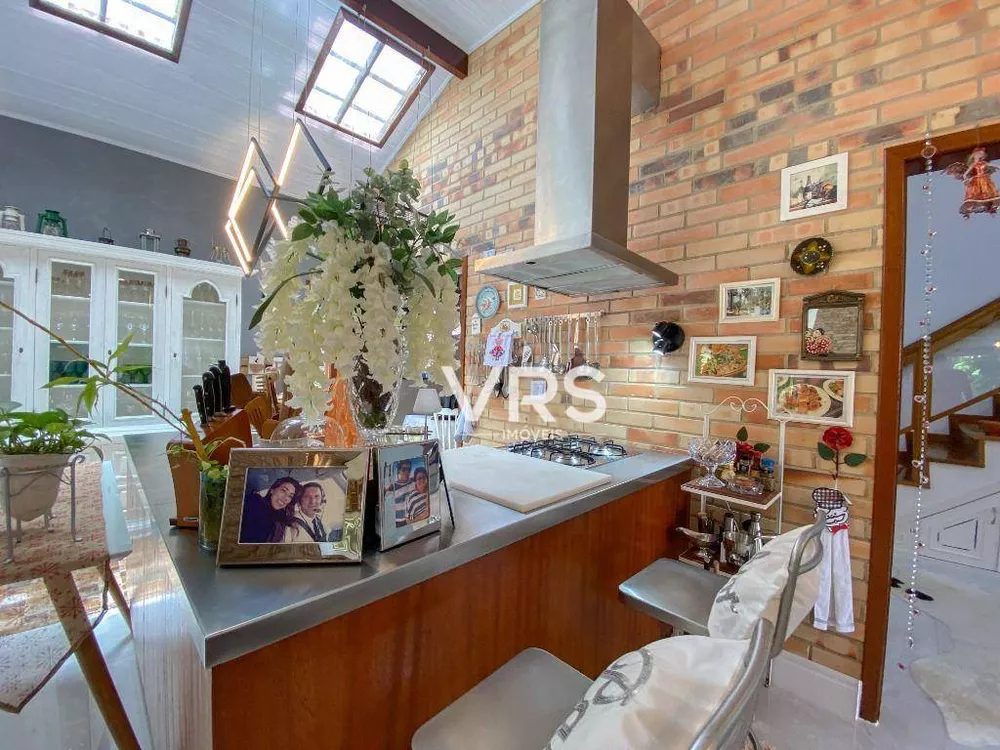 Casa, 4 quartos, 250 m² - Foto 15