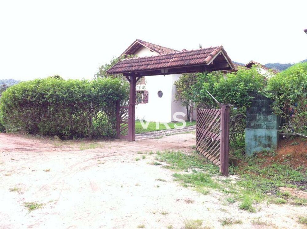 Fazenda à venda com 5 quartos, 550m² - Foto 4