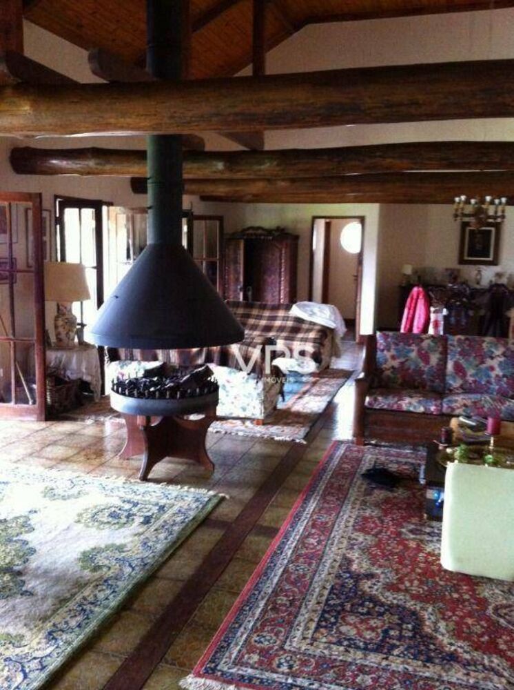 Fazenda à venda com 5 quartos, 550m² - Foto 1