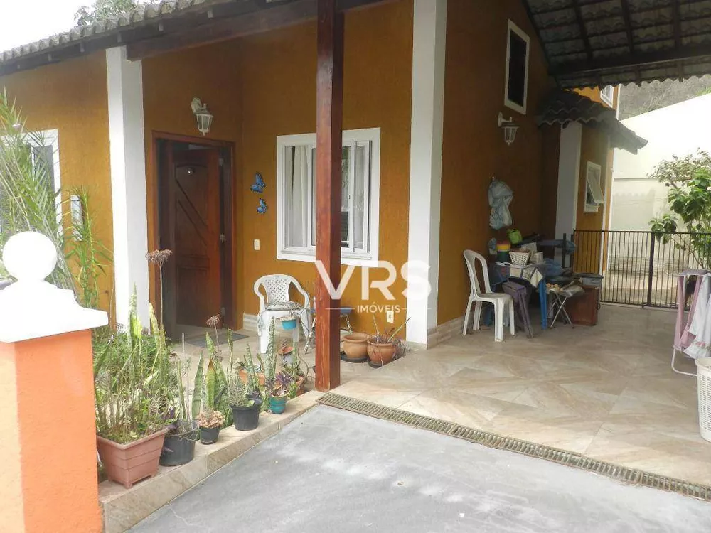 Casa de Condomínio à venda com 3 quartos, 106m² - Foto 2