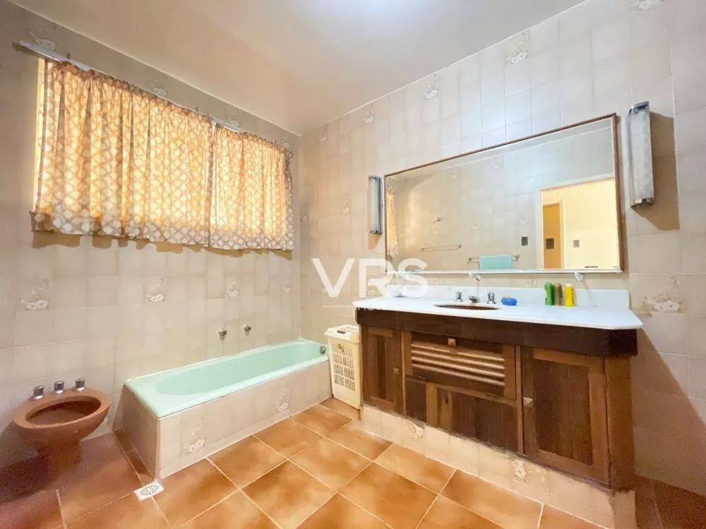 Casa, 6 quartos, 375 m² - Foto 1