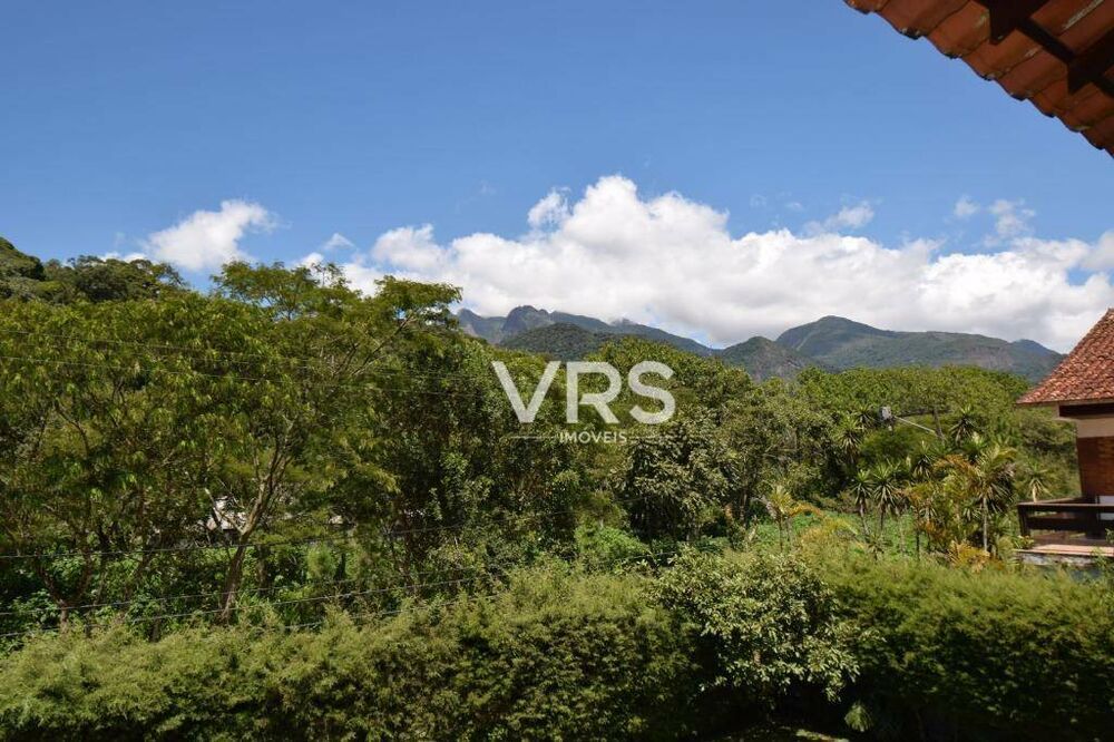 Casa à venda com 2 quartos, 200m² - Foto 5