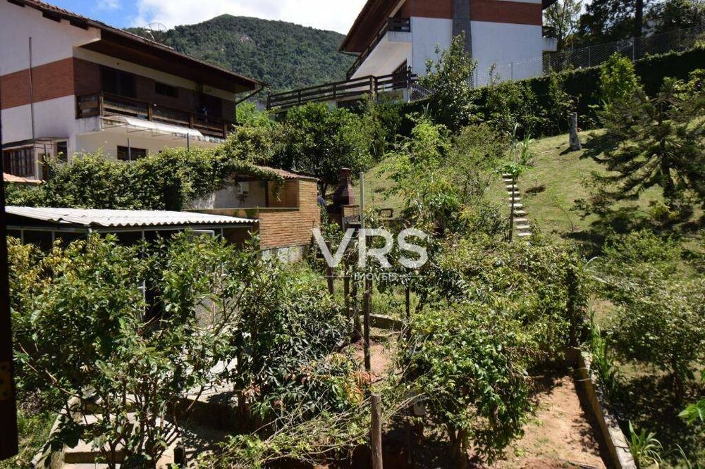Casa à venda com 2 quartos, 200m² - Foto 4