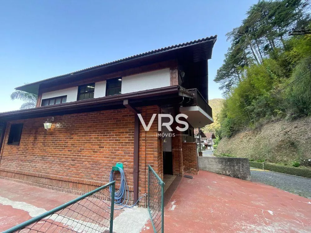 Casa de Condomínio à venda com 5 quartos, 450m² - Foto 5