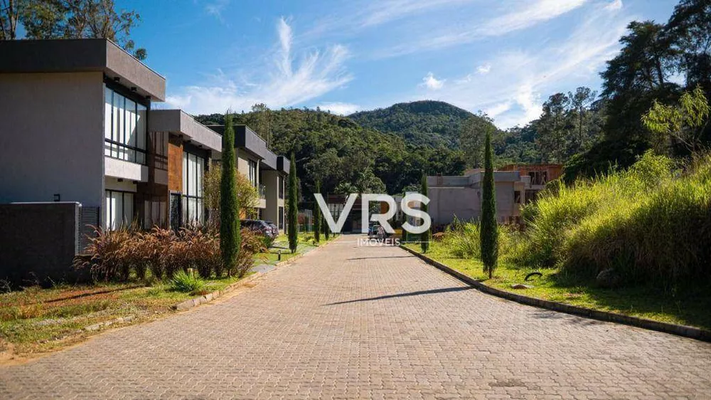 Loteamento e Condomínio, 202 m² - Foto 1