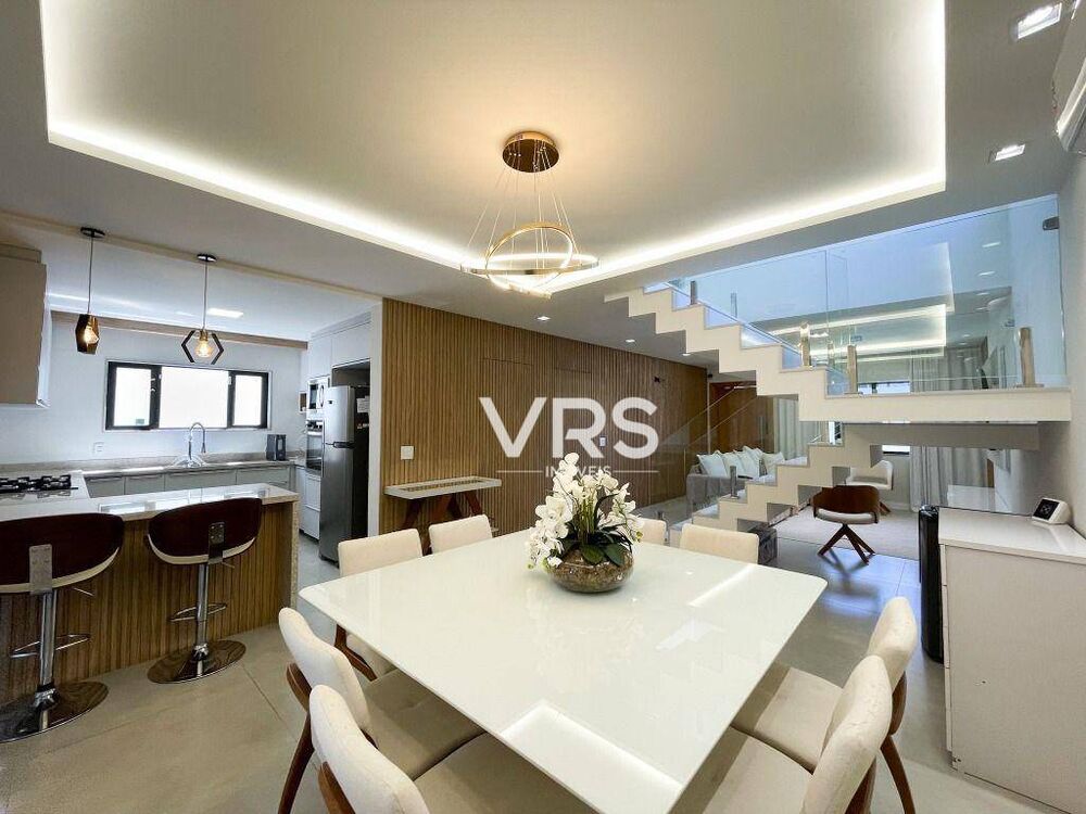 Casa de Condomínio à venda com 4 quartos, 204m² - Foto 3