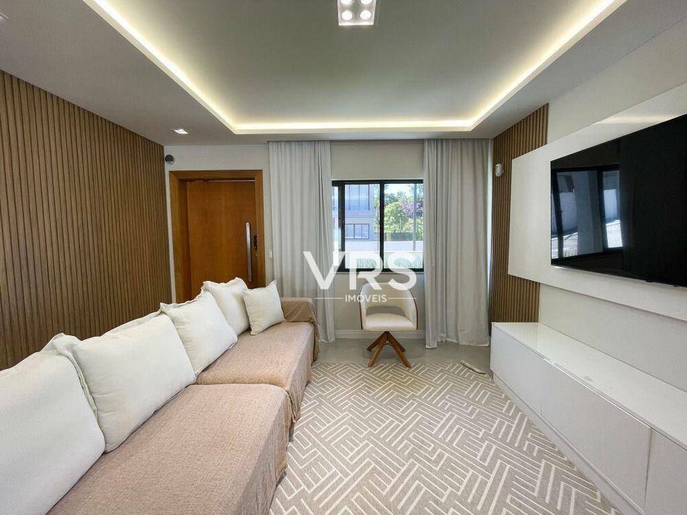Casa de Condomínio à venda com 4 quartos, 204m² - Foto 1