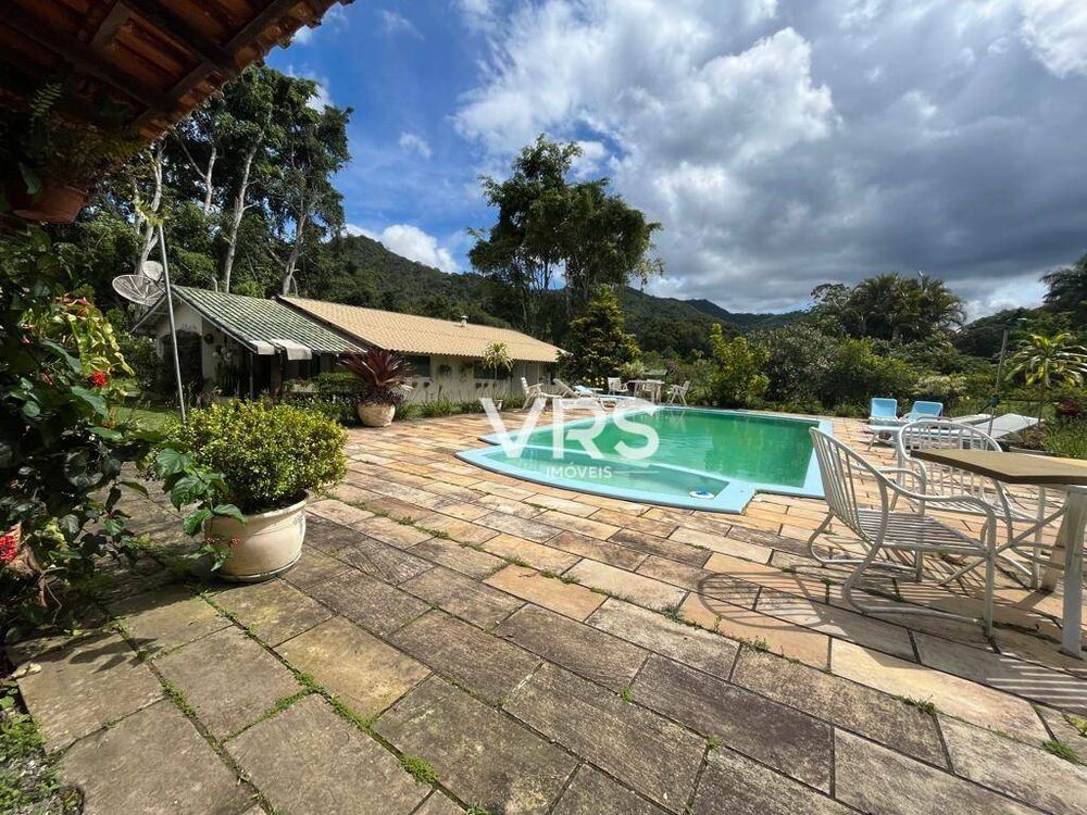Casa à venda com 10 quartos, 400m² - Foto 8