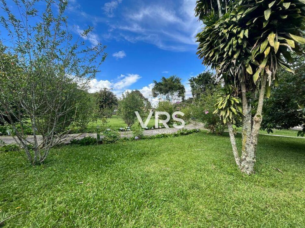 Casa à venda com 10 quartos, 400m² - Foto 11