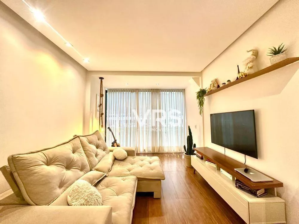 Apartamento à venda com 2 quartos, 61m² - Foto 3