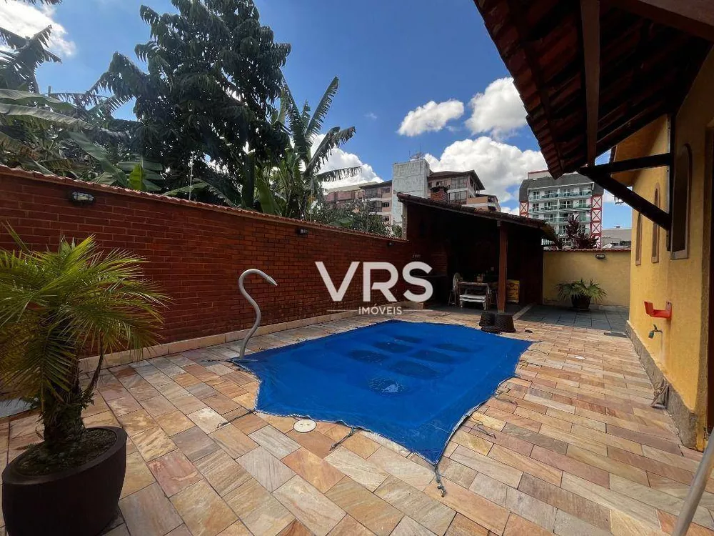 Casa à venda com 4 quartos, 255m² - Foto 4